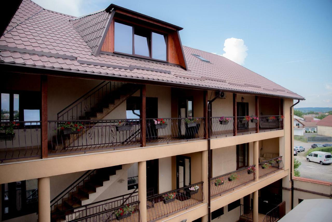 Hotel Stefani ซีบิว ภายนอก รูปภาพ